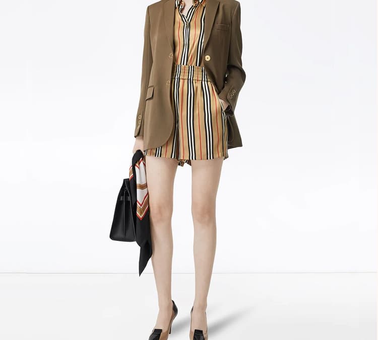 Шорты Burberry - изображение 4