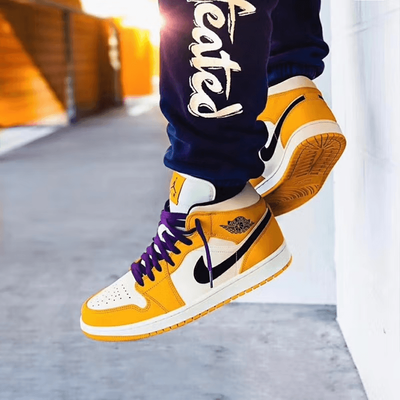 Кроссовки для баскетбола Jordan Air Jordan 1 Mid GS - изображение 4