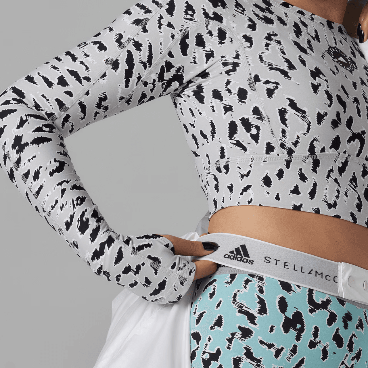adidas Printed Cutout Training Tank Top - изображение 6