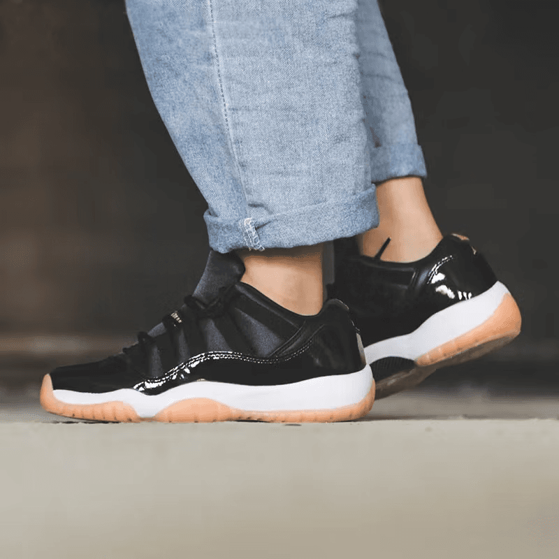 Кроссовки для баскетбола Jordan Air Jordan 11 Retro Low Bleached Coral GS - изображение 2