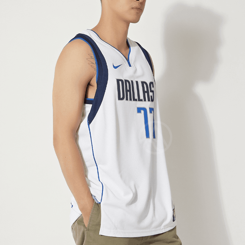 Баскетбольная майка Nike NBA Mavericks Luka 77 Jersey - изображение 4
