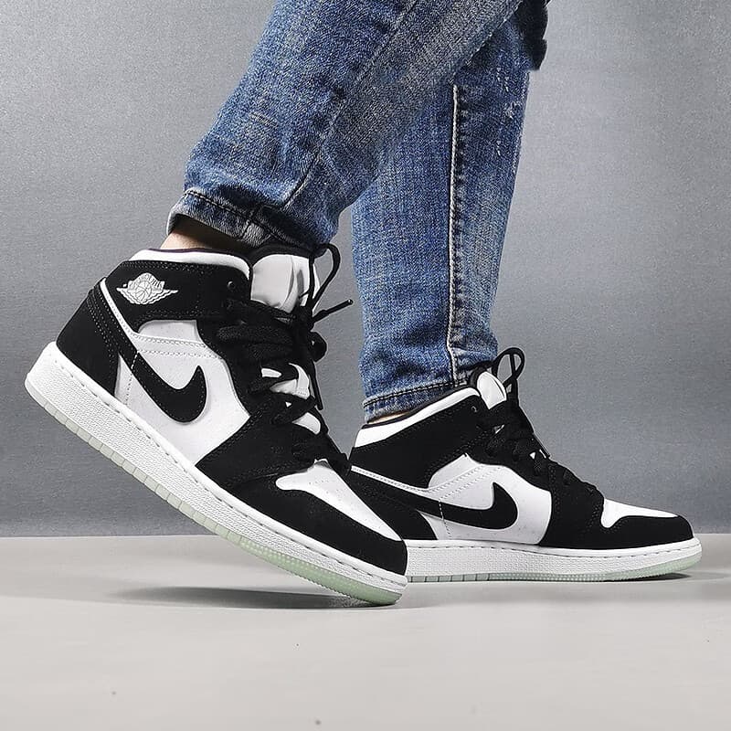 Кроссовки для баскетбола Jordan Air Jordan 1 Mid SE GS - изображение 4