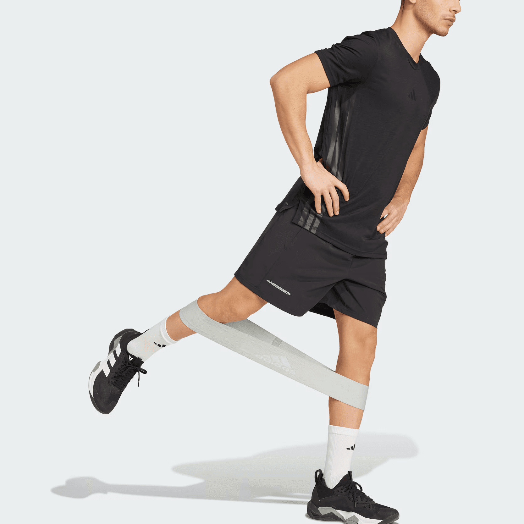 Тренировочные штаны adidas ESSENTIALS SS25 - изображение 4
