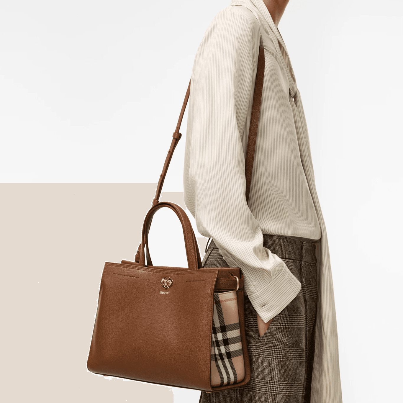 Сумка Burberry Cotswolds Tote - изображение 5