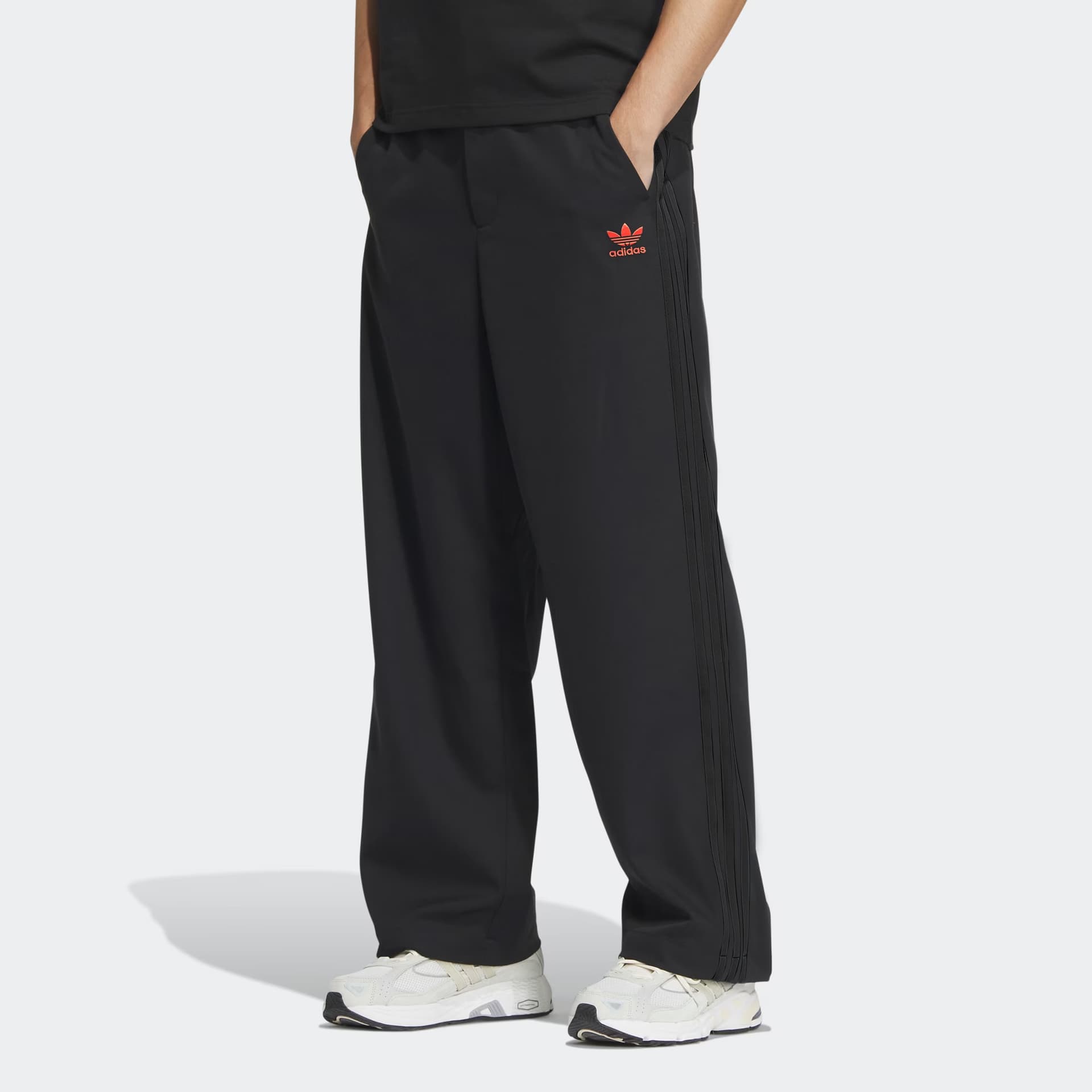Штаны adidas V-Day Pants - изображение 2