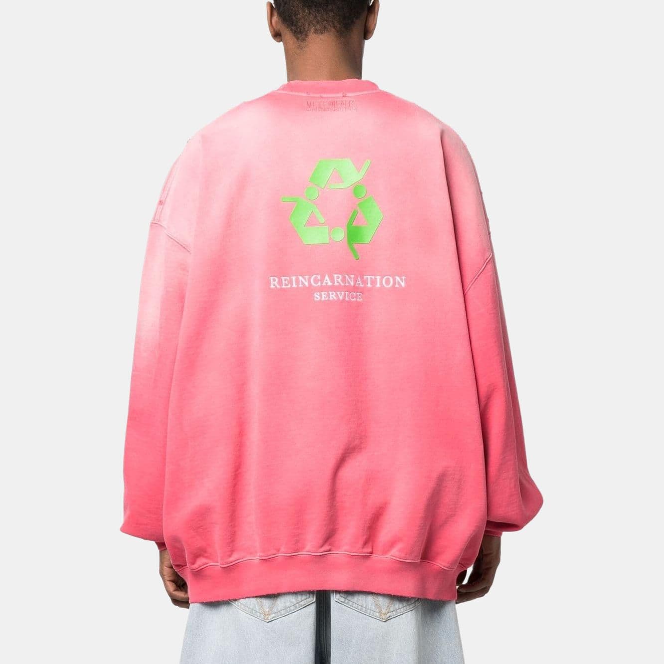 Кофта Vetements SS23 Pink Sweatshirt - изображение 3