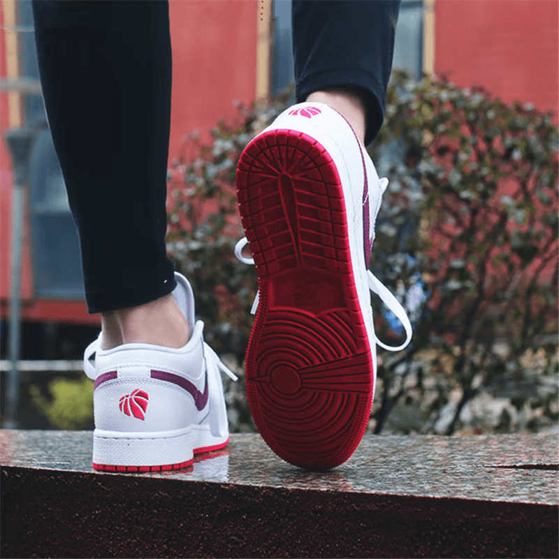 Кроссовки для баскетбола Jordan Low Valentine's Day GS - изображение 5