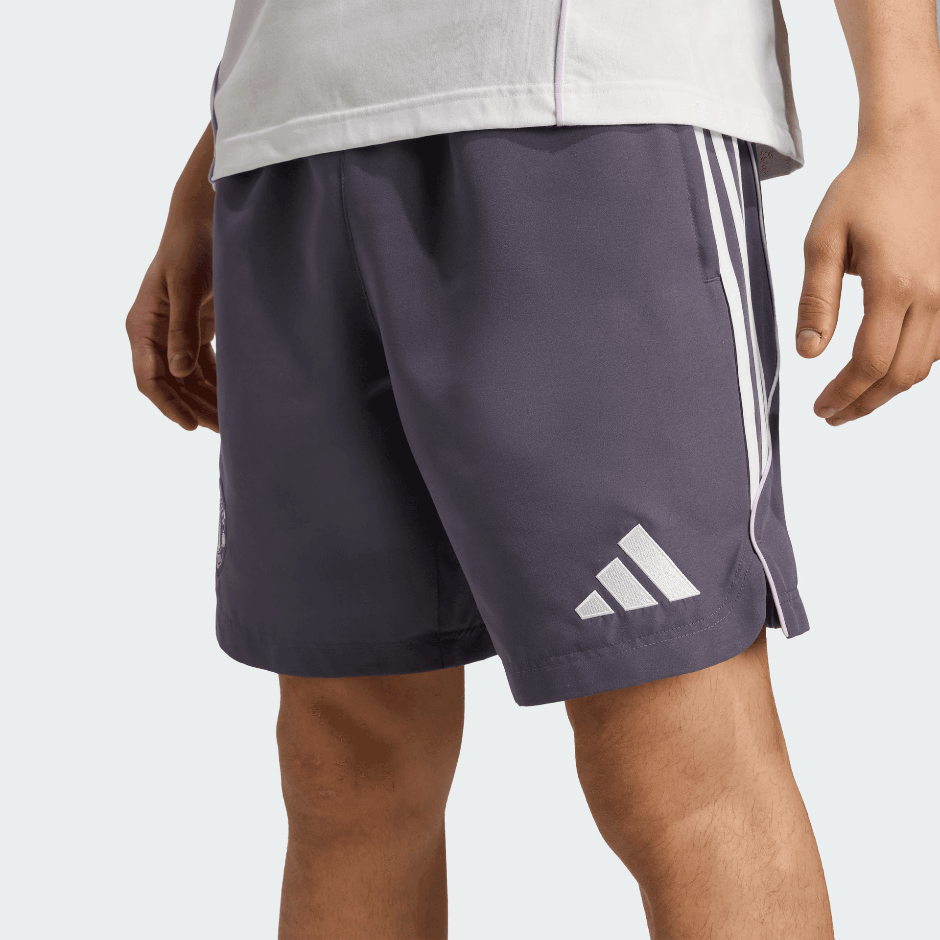 Тренировочные штаны adidas Manchester United SS25 - изображение 5