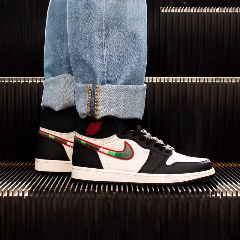Кроссовки для баскетбола Jordan Air Jordan 1 Retro High OG Sports Illustrated GS - изображение 4