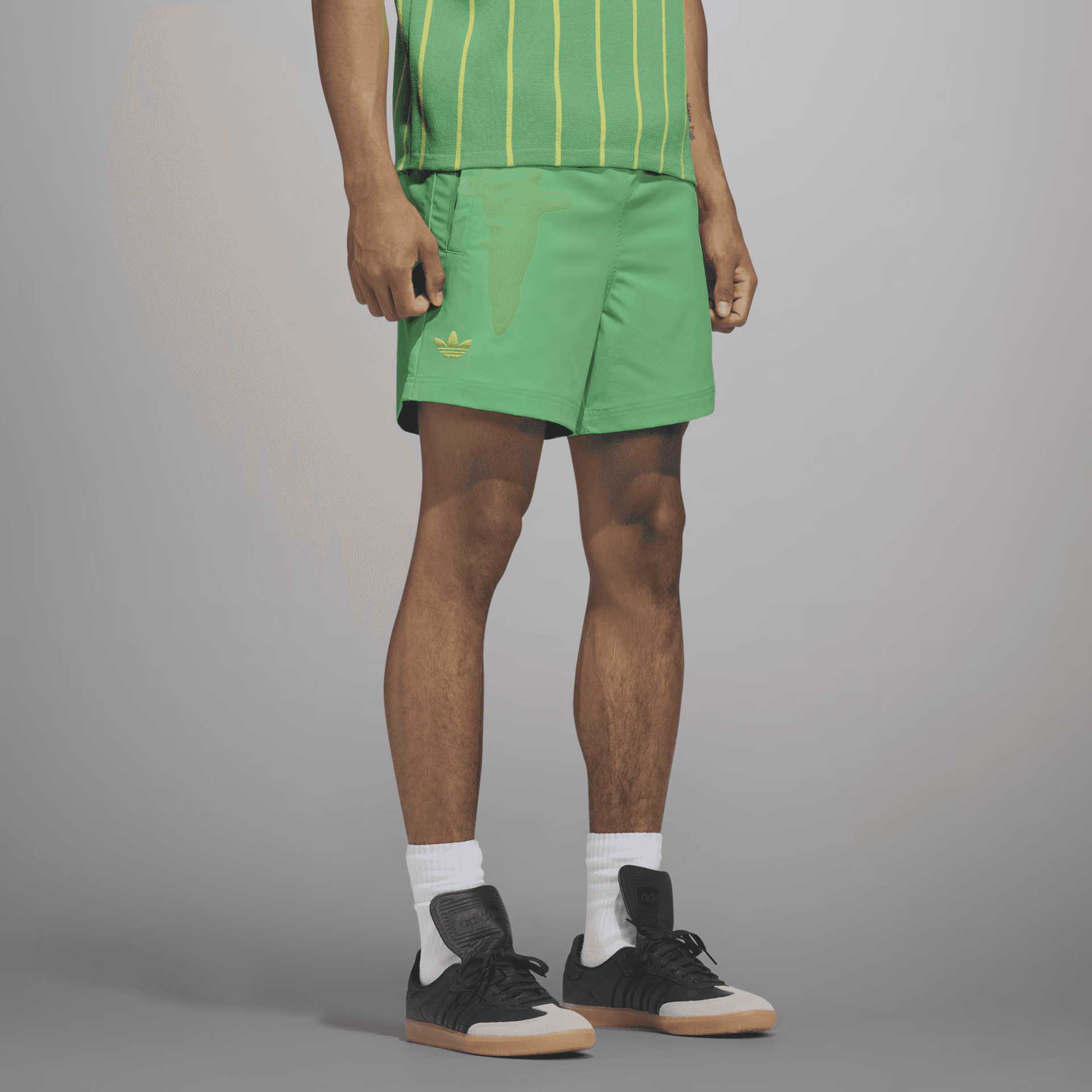 Шорты adidas Originals x Pharrell Williams Logo Print Shorts Green - изображение 4