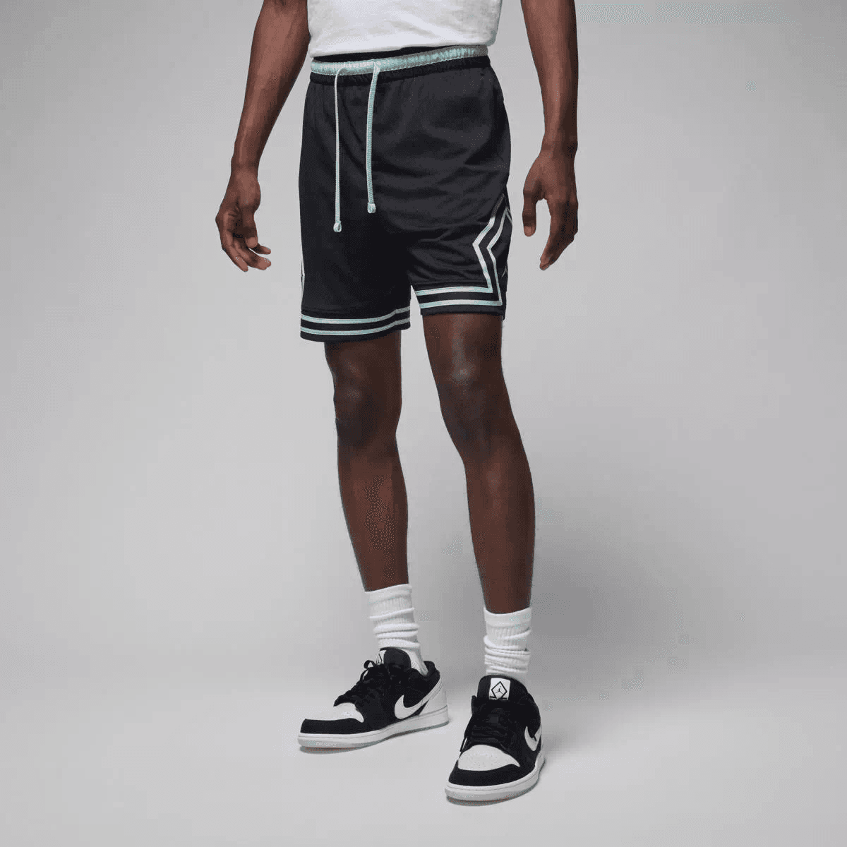 Тренировочные штаны Jordan Comfort Shorts Black - изображение 4