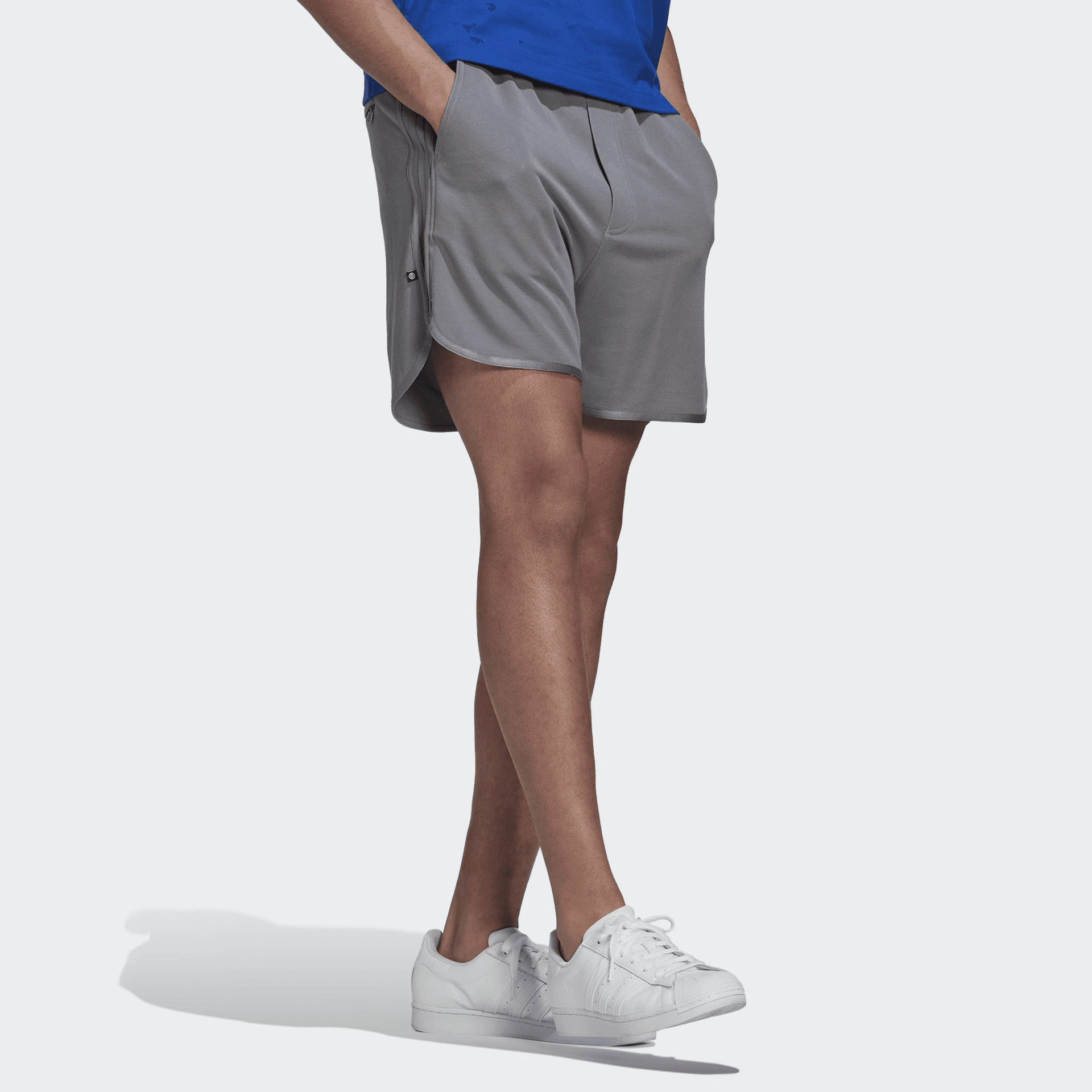 Тренировочные штаны adidas Blue Version Shorts - изображение 3