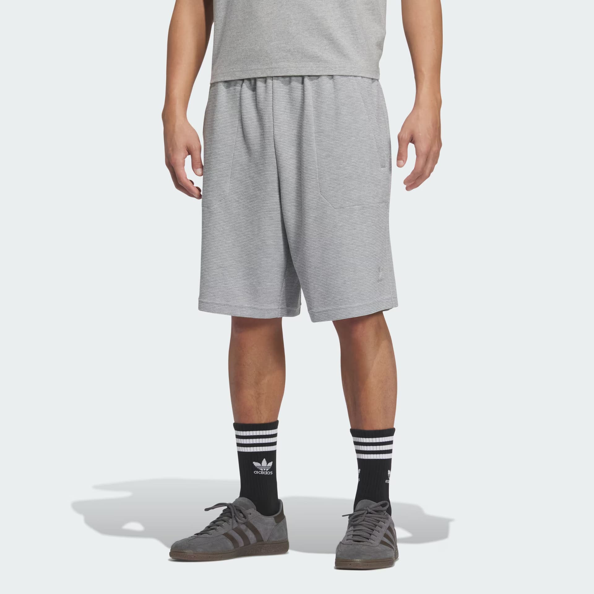 Тренировочные штаны adidas Essential SHORTS - изображение 2