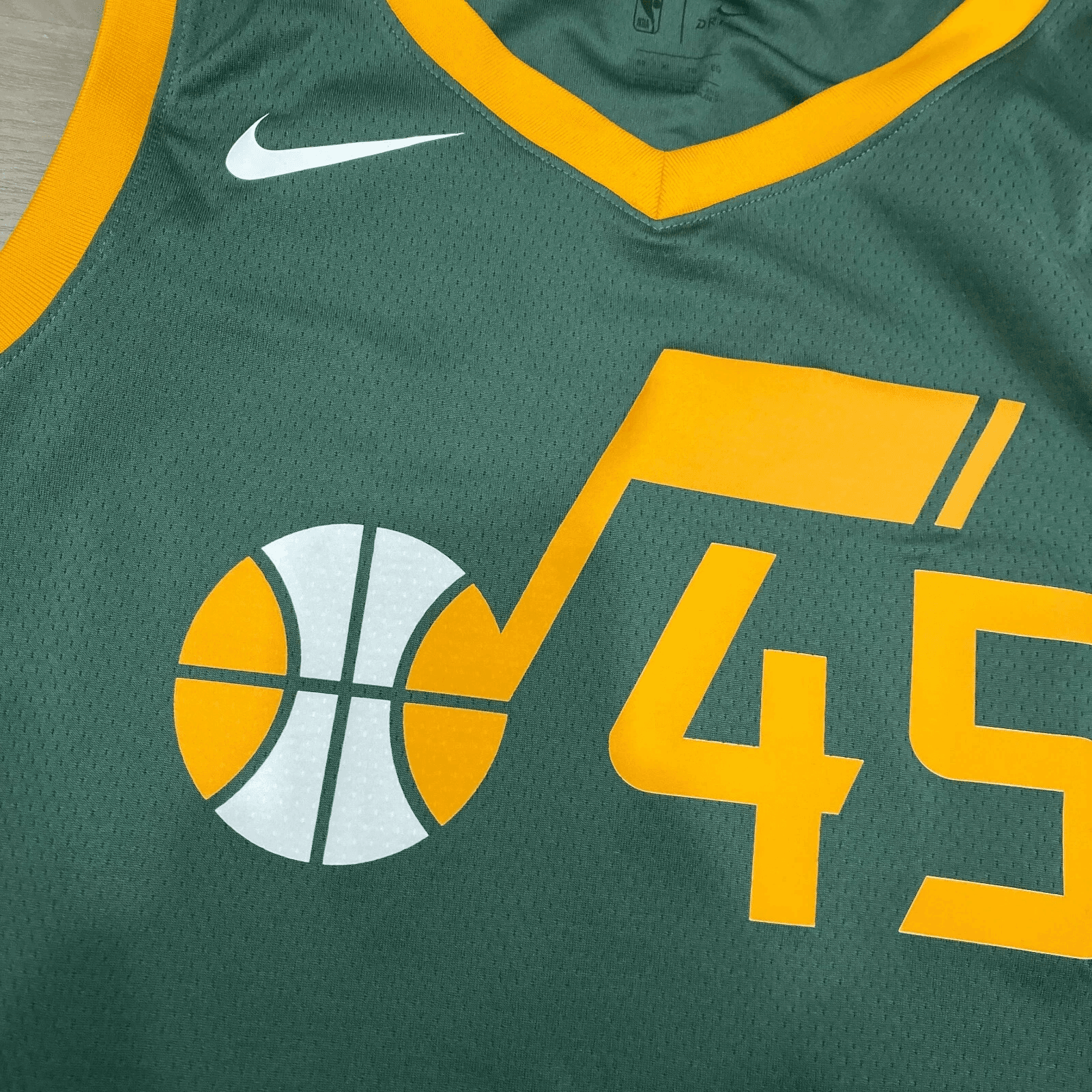 Баскетбольная майка Nike Earned Edition NBA SW 45 - изображение 3