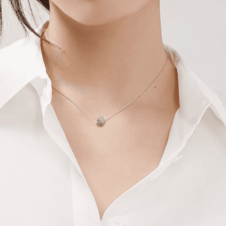 Ожерелье Tiffany & Co. Lucky Knot Pendant Necklace - изображение 6