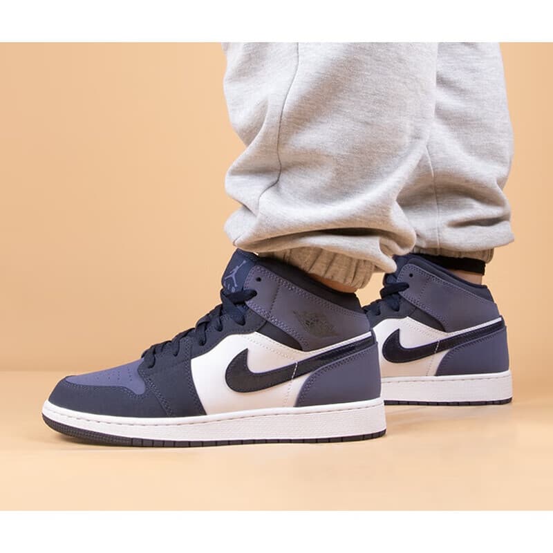 Кроссовки для баскетбола Jordan Air Jordan 1 Mid Sanded Purple GS - изображение 6