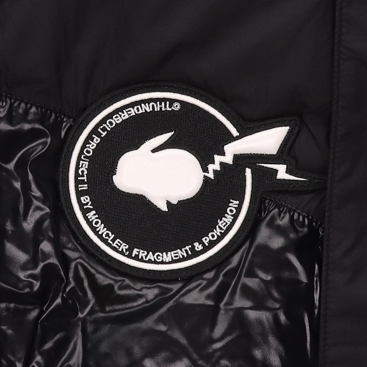Зимняя куртка Moncler Genius Pikachu Down Jacket - изображение 5