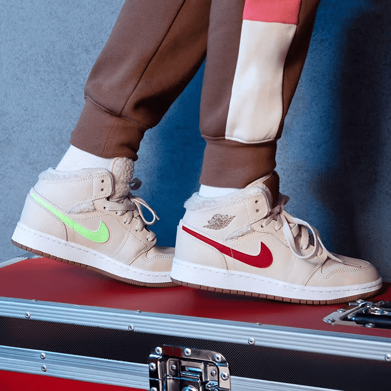 Кроссовки для баскетбола Jordan Air Jordan 1 Mid "Fleece" Swoosh GS - изображение 9