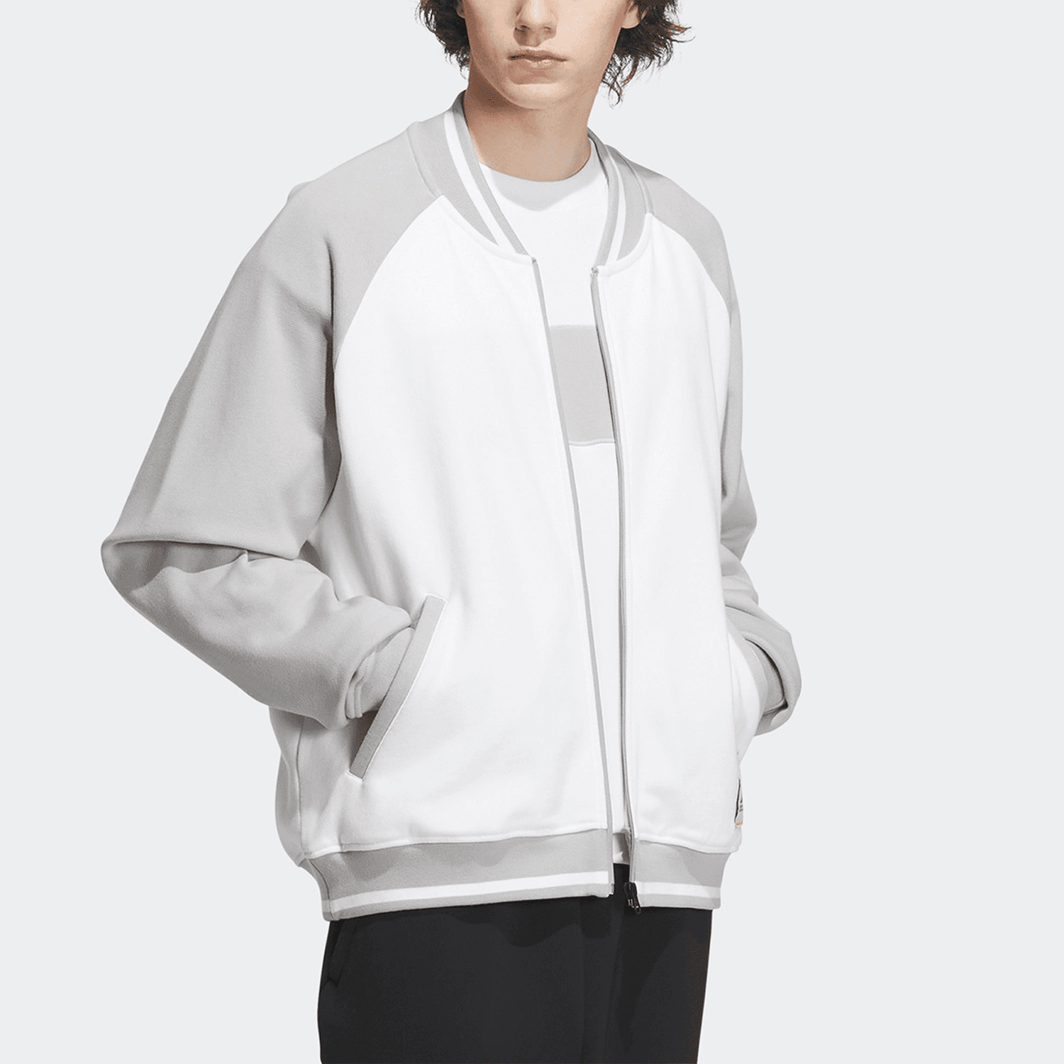 Куртка adidas LogoV - изображение 3