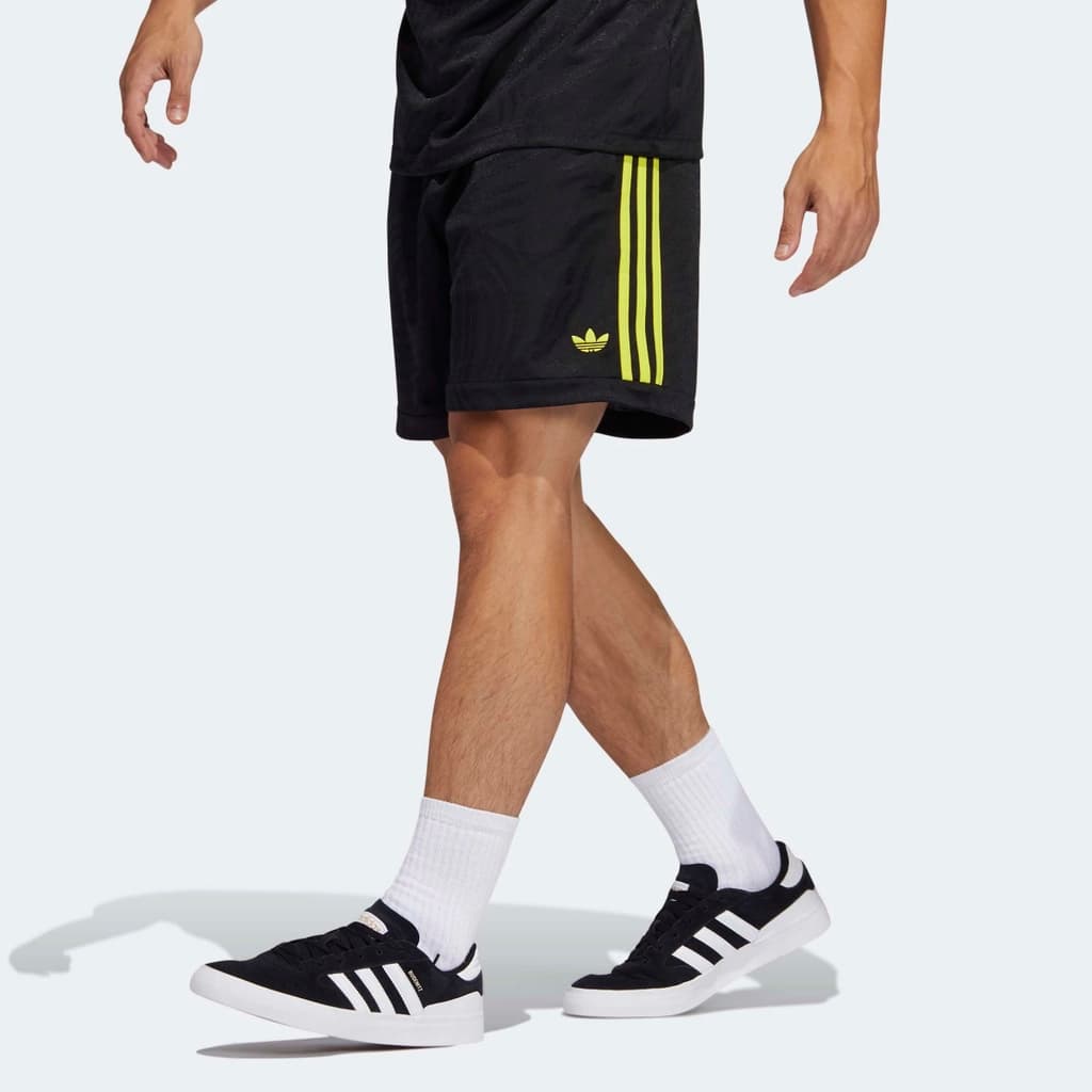 Шорты adidas Originals - изображение 3