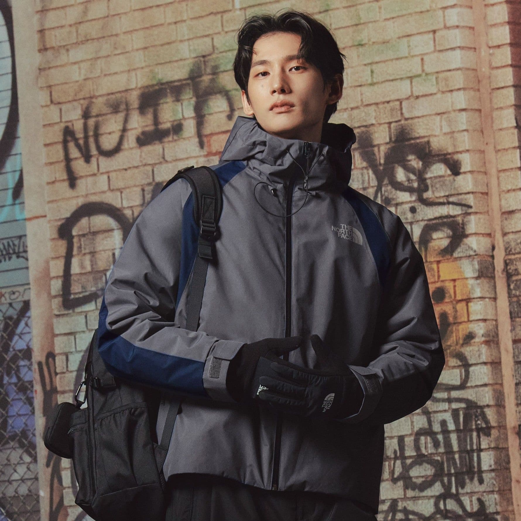 Зимняя куртка THE NORTH FACE Atom LOGO - изображение 3
