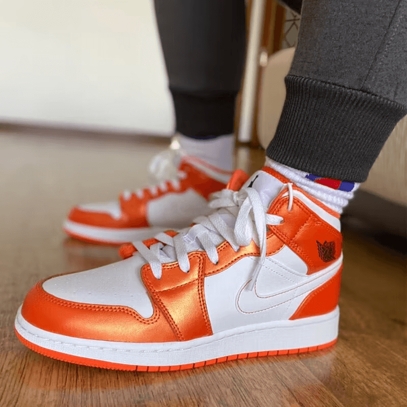 Кроссовки для баскетбола Jordan Air Jordan 1 Mid GS - изображение 4