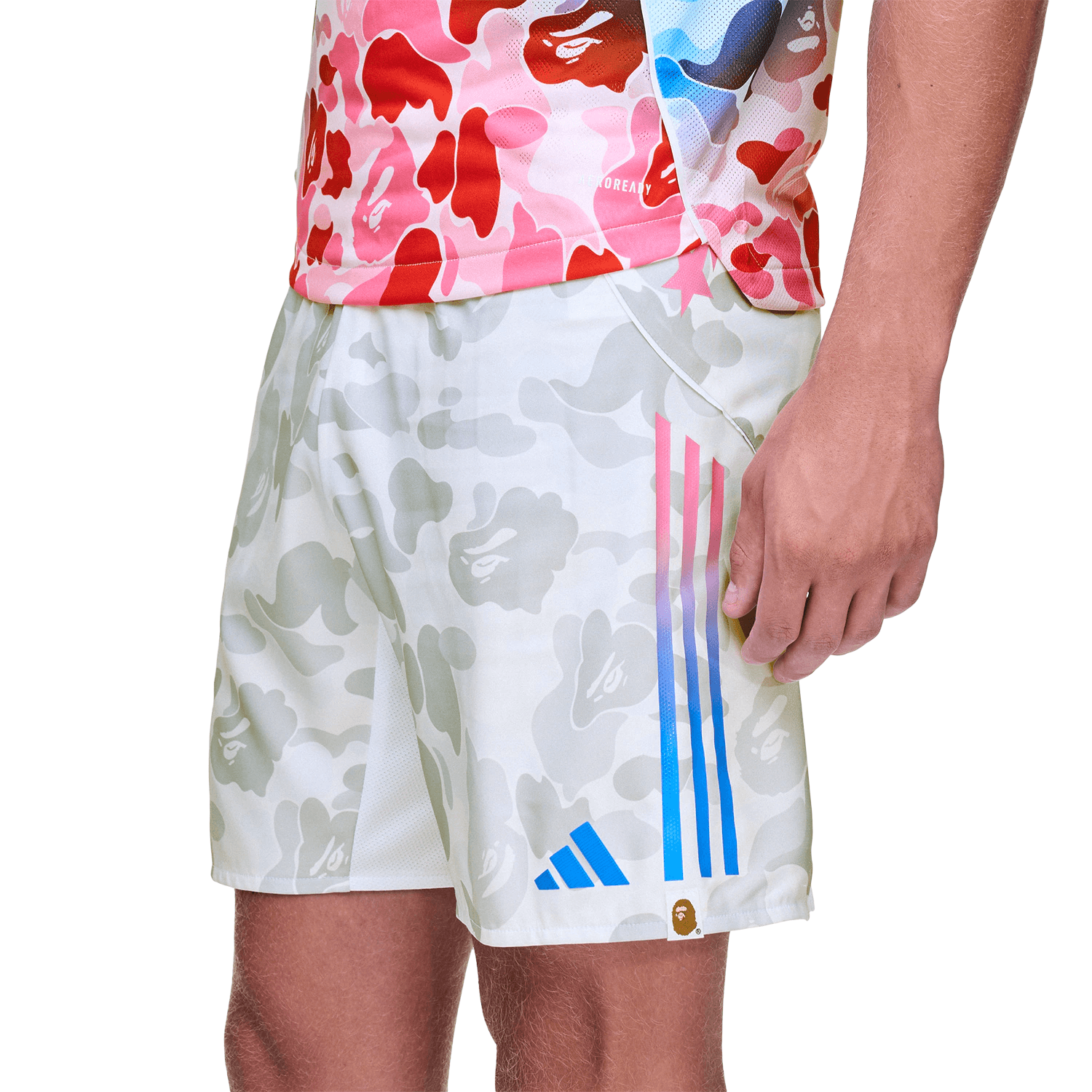 Тренировочные штаны adidas x A Bathing Ape FW25 Shorts - изображение 8