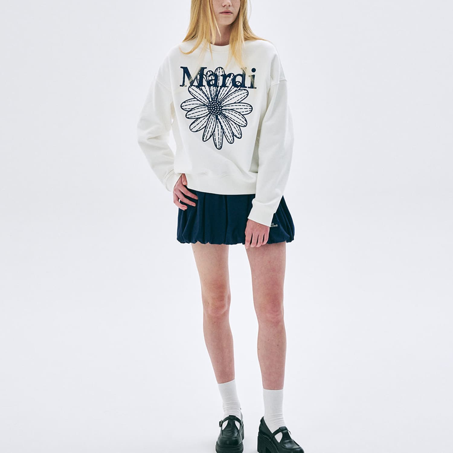 Худи MARDI MERCREDI SS25 Толстовка Цветочная вышивка букв Круглый вырез Длинные рукава Корейский стиль Женское - изображение 8