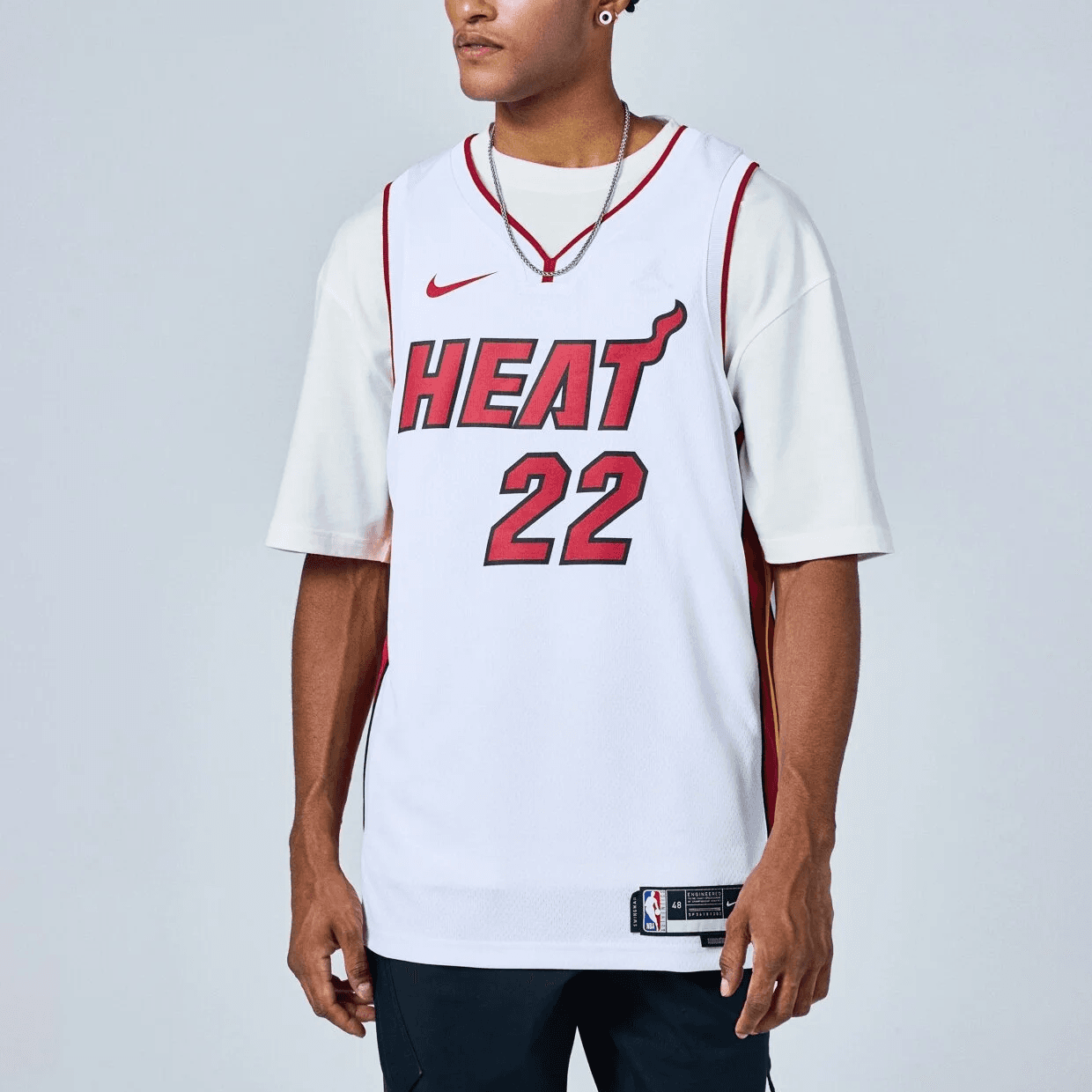 Баскетбольная майка Nike NBA Logo SW 22-23 22 - изображение 3