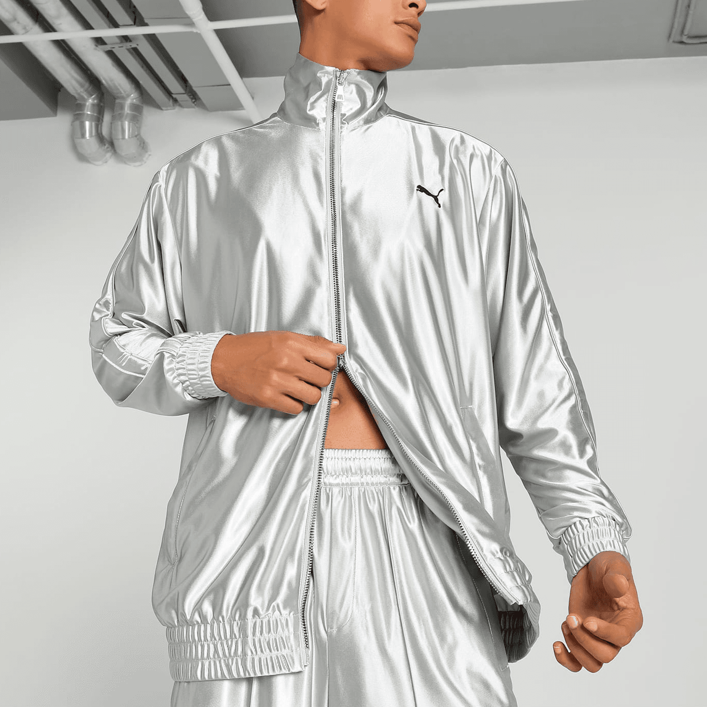 Куртка PUMA T7 OVERSIZED METALLIC TRACK JACKET - изображение 3