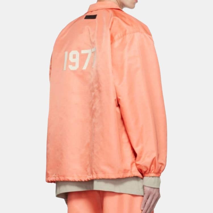 Куртка Fear of God Essentials FW22 1977 Nylon Coaches Jacket Coral Logo - изображение 4