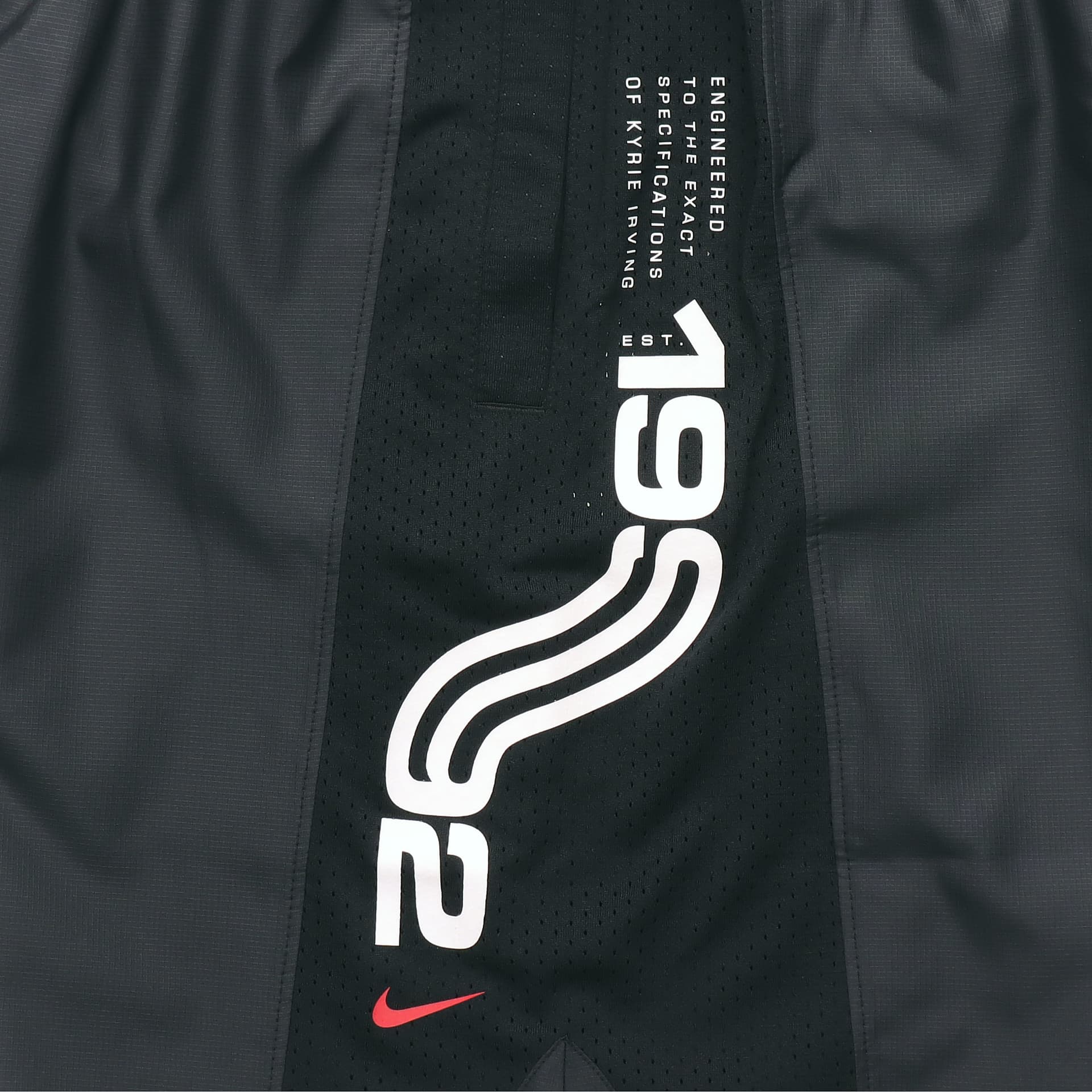 Тренировочные штаны Nike AS Kyrie Dry Short - изображение 3