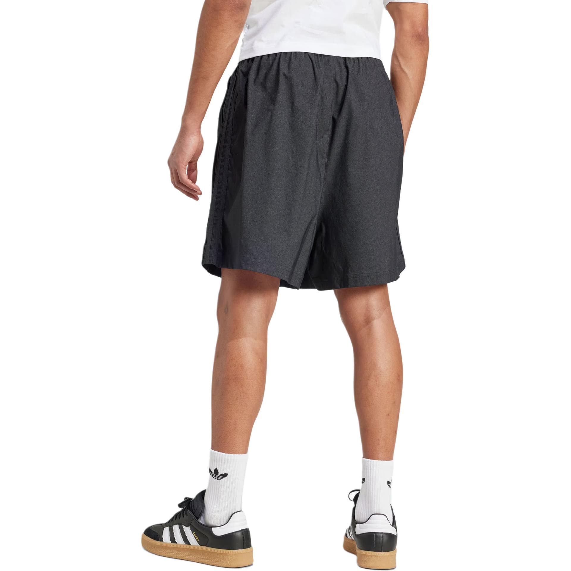 Тренировочные штаны adidas originals SS25 WOVEN SHORT - изображение 3