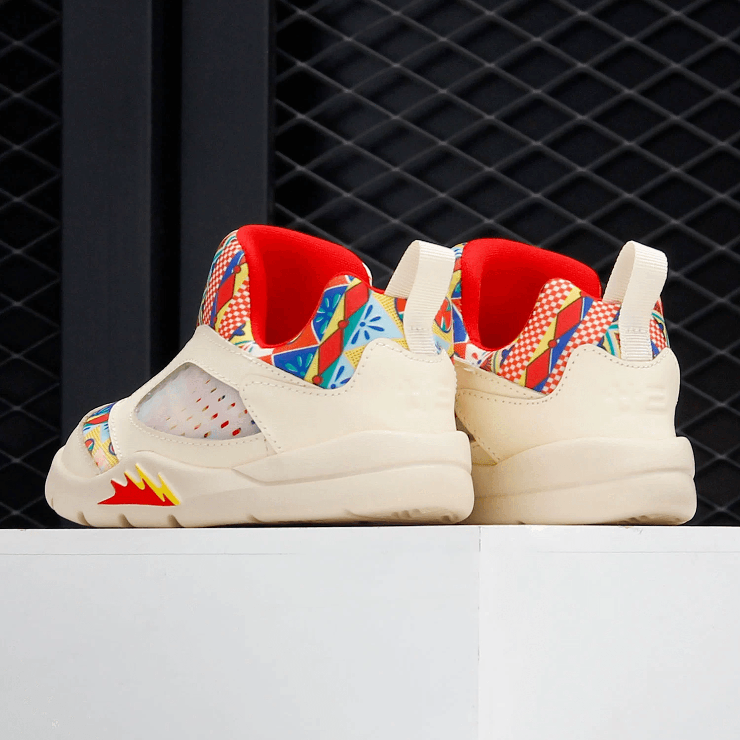 Кроссовки Jordan Air Jordan 5 Retro Low Chinese New Year - изображение 5