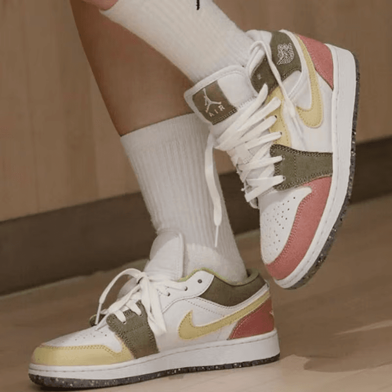 Кроссовки для баскетбола Jordan Air Jordan 1 Mid GS - изображение 4