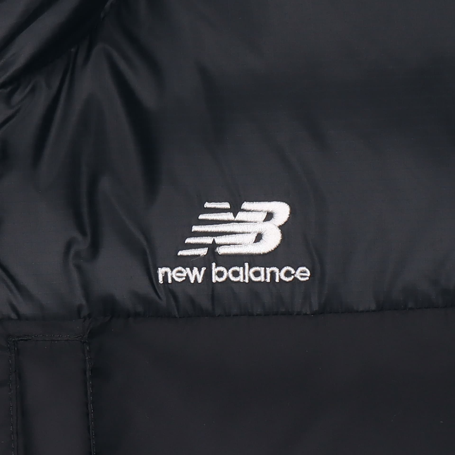 Пуховик New Balance - изображение 4