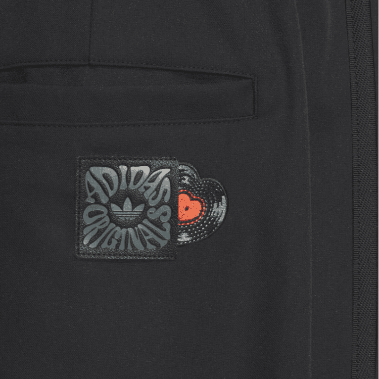 Штаны adidas V-Day Pants - изображение 5