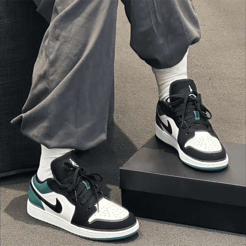 Кроссовки для баскетбола Air Jordan 1 Low GS "Mystic green" - изображение 7