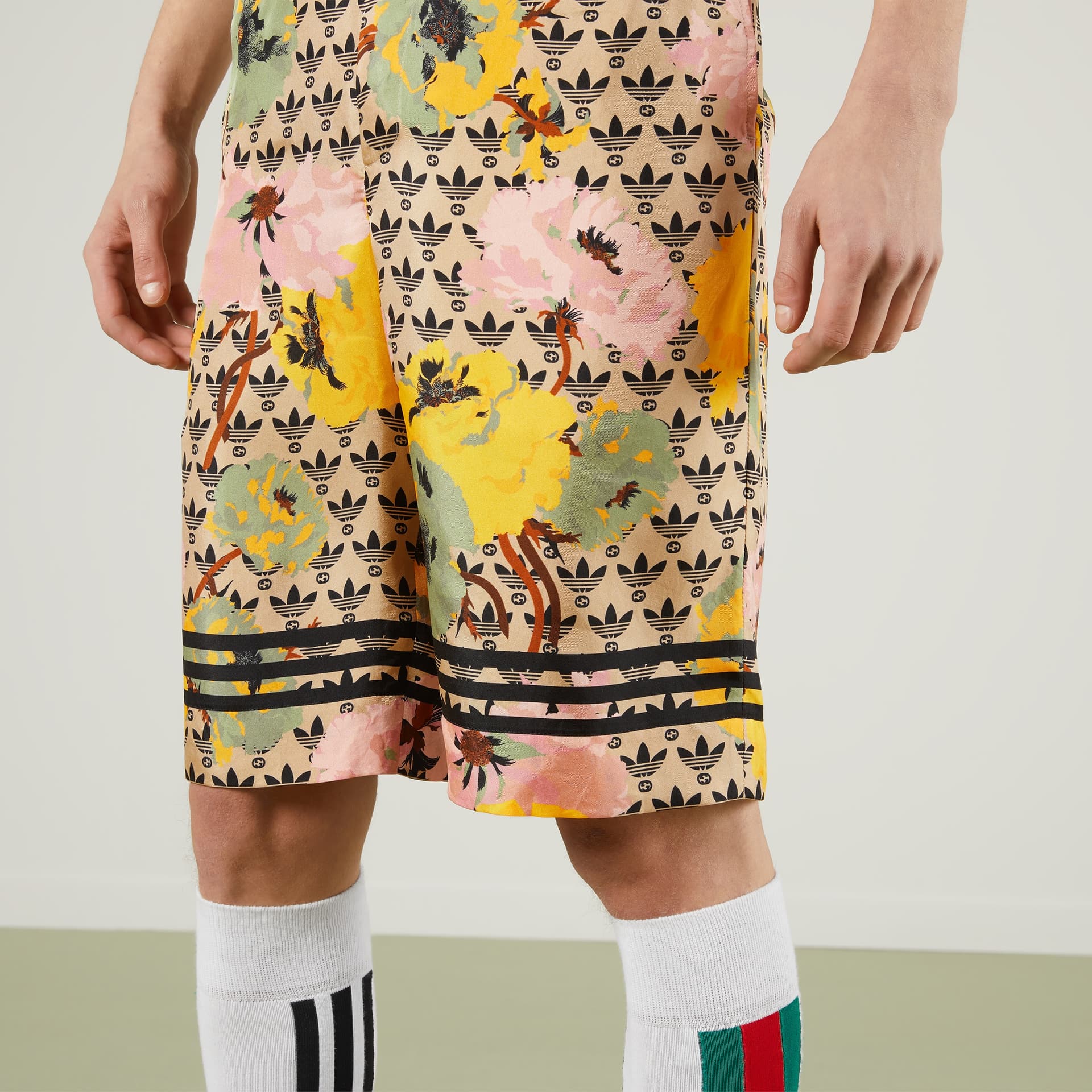 Шорты GUCCI x adidas SS23 Floral Silk Shorts - изображение 6