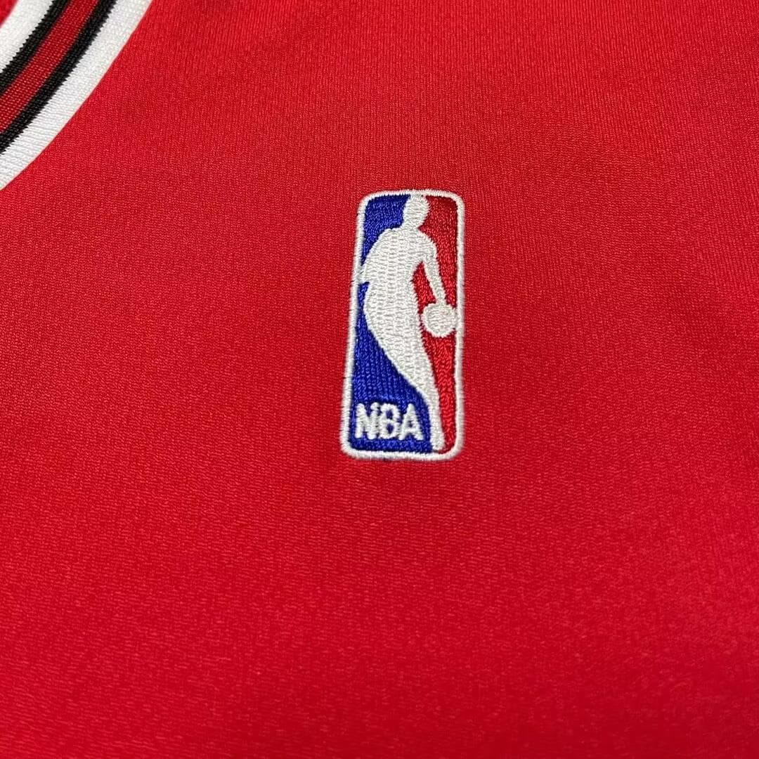 Баскетбольная майка adidas x NBA Rose Chicago Bulls Jersey - изображение 3