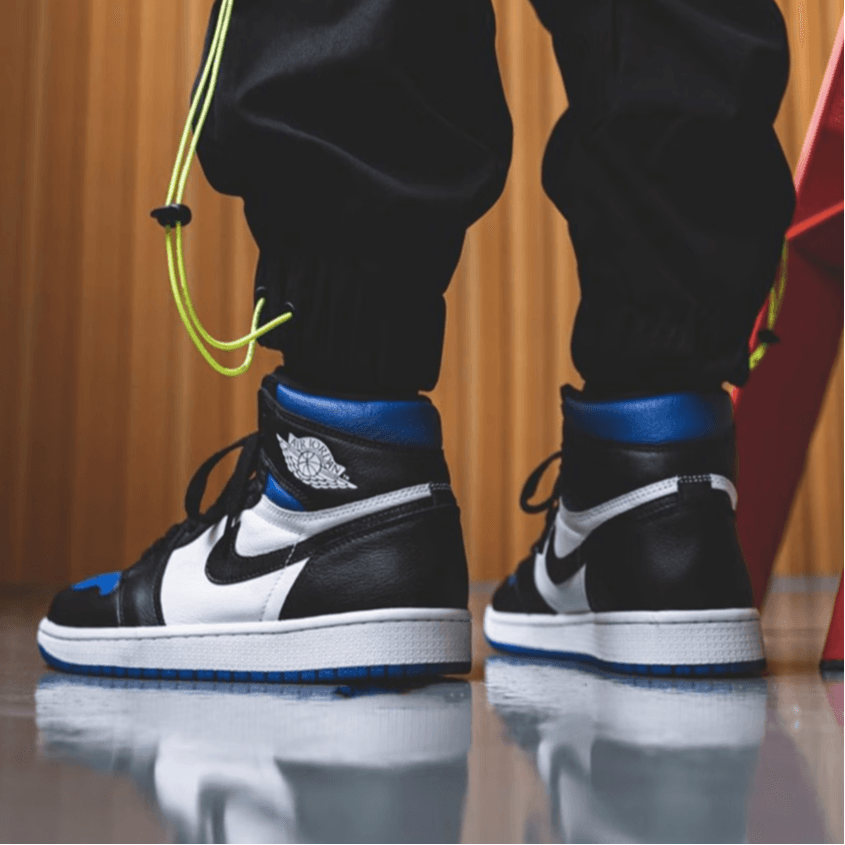 Кроссовки для баскетбола Jordan Retro High OG "White Royal" GS - изображение 4