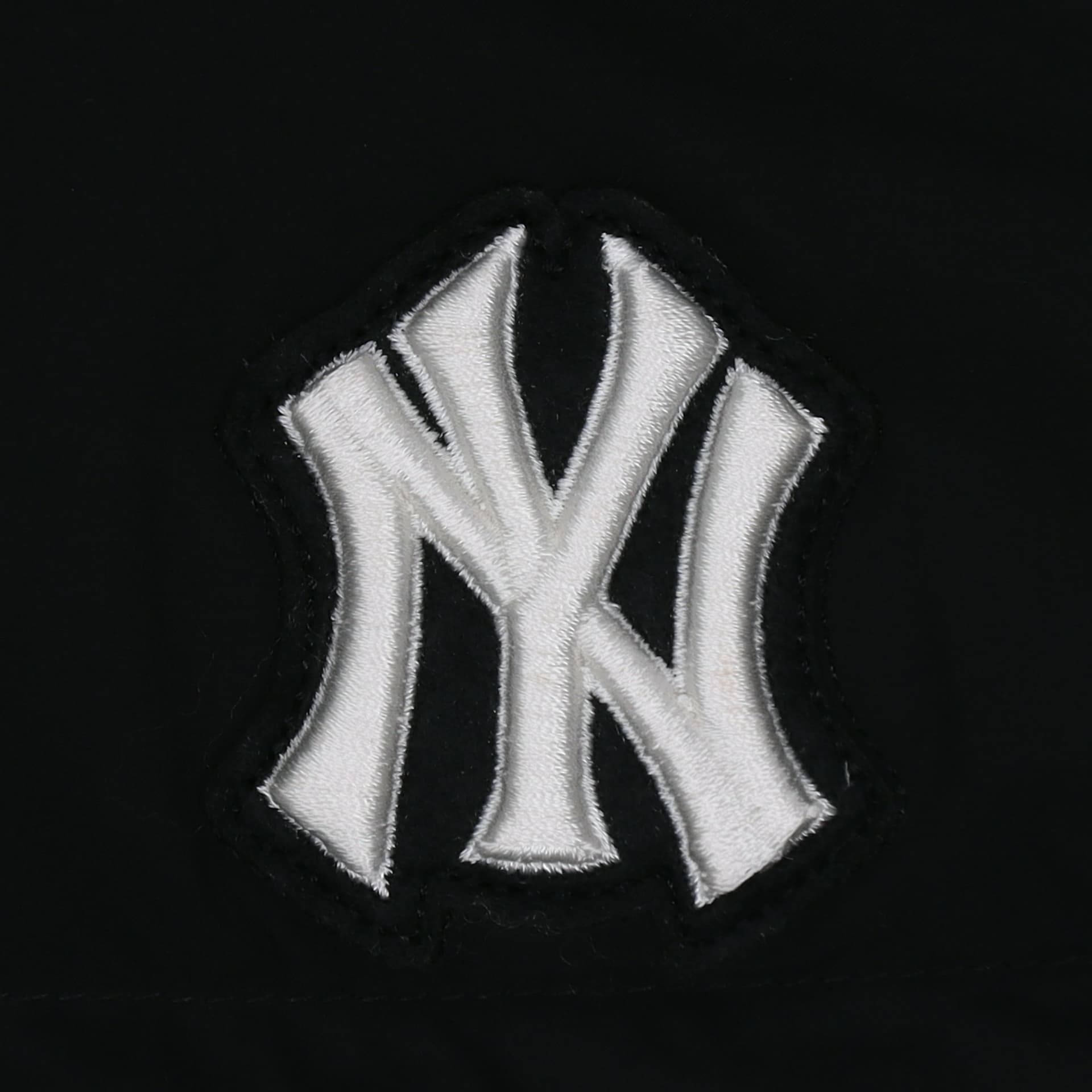 Зимняя куртка MLB - изображение 4