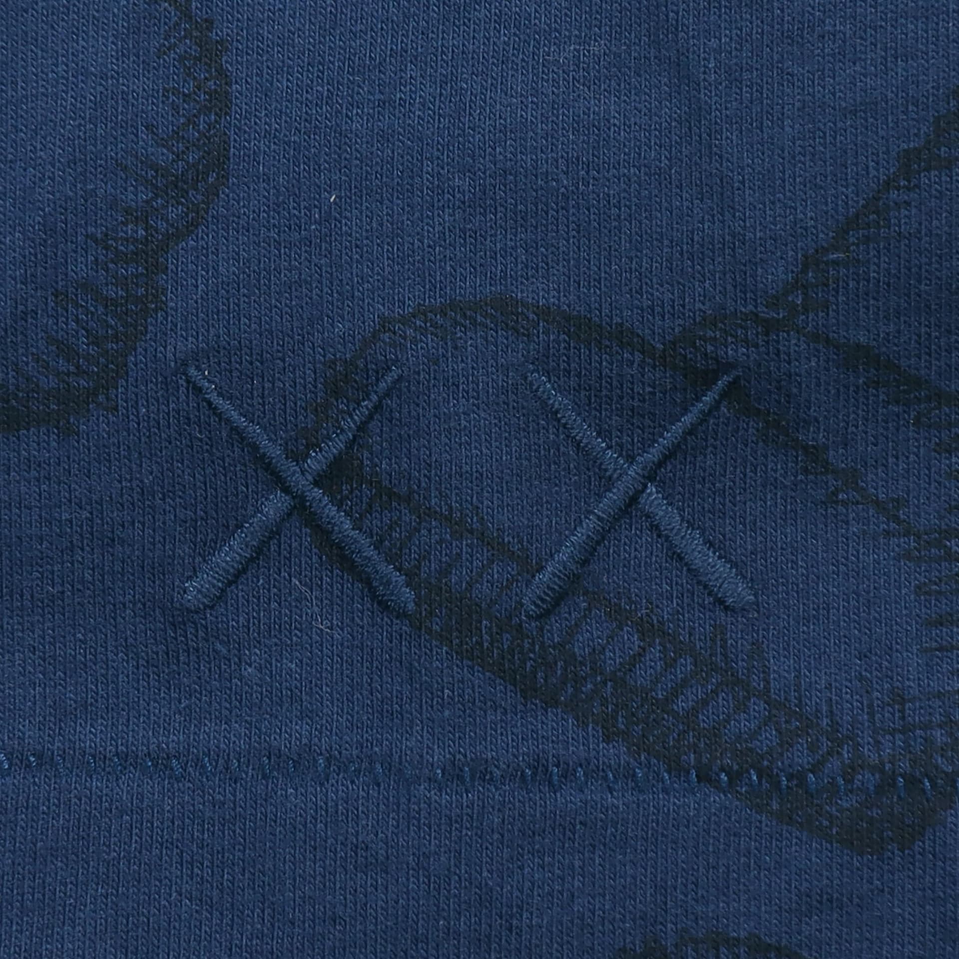 Футболка UNIQLO x KAWS Totem Print T-Shirt Navy - изображение 5
