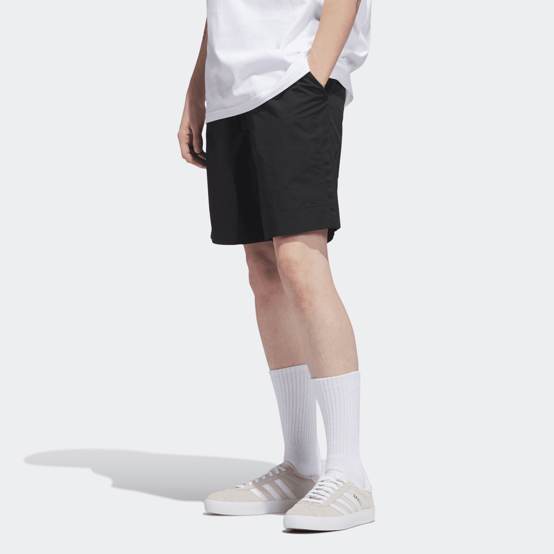 Тренировочные штаны adidas Skateboarding Shorts Black - изображение 4