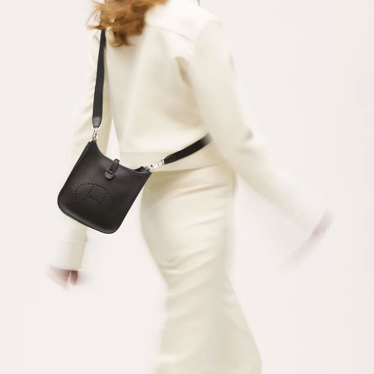 Сумка через плечо HERMES Evelyne 16 Mini Clemence - изображение 6