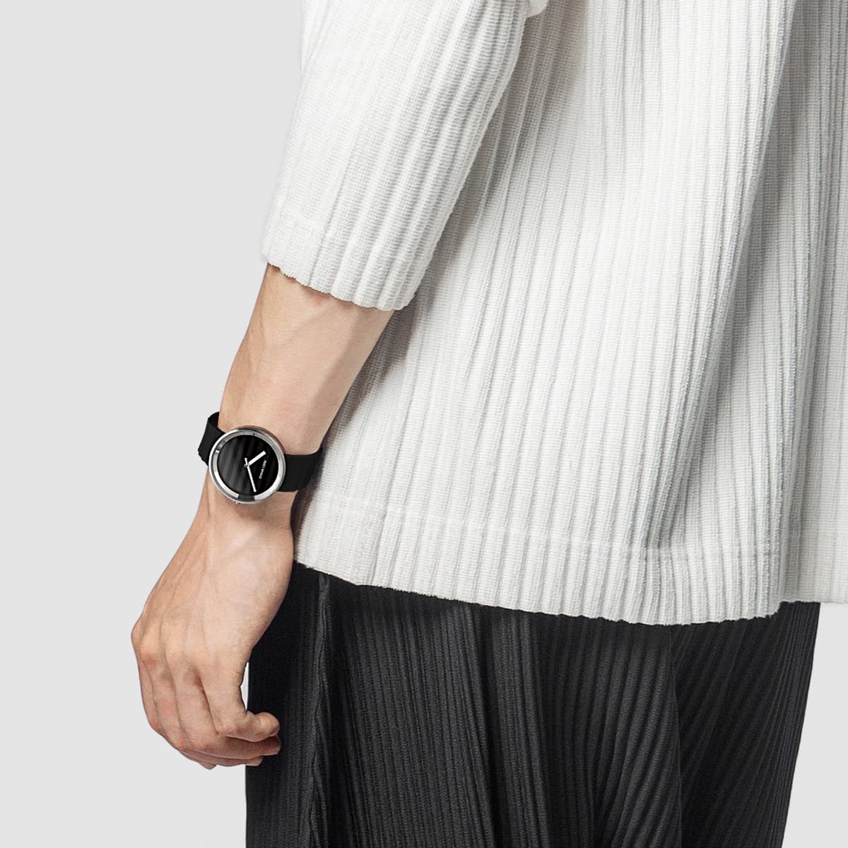 Часы ISSEY MIYAKE PLEASE 39.5mm SILAAA01 - изображение 4