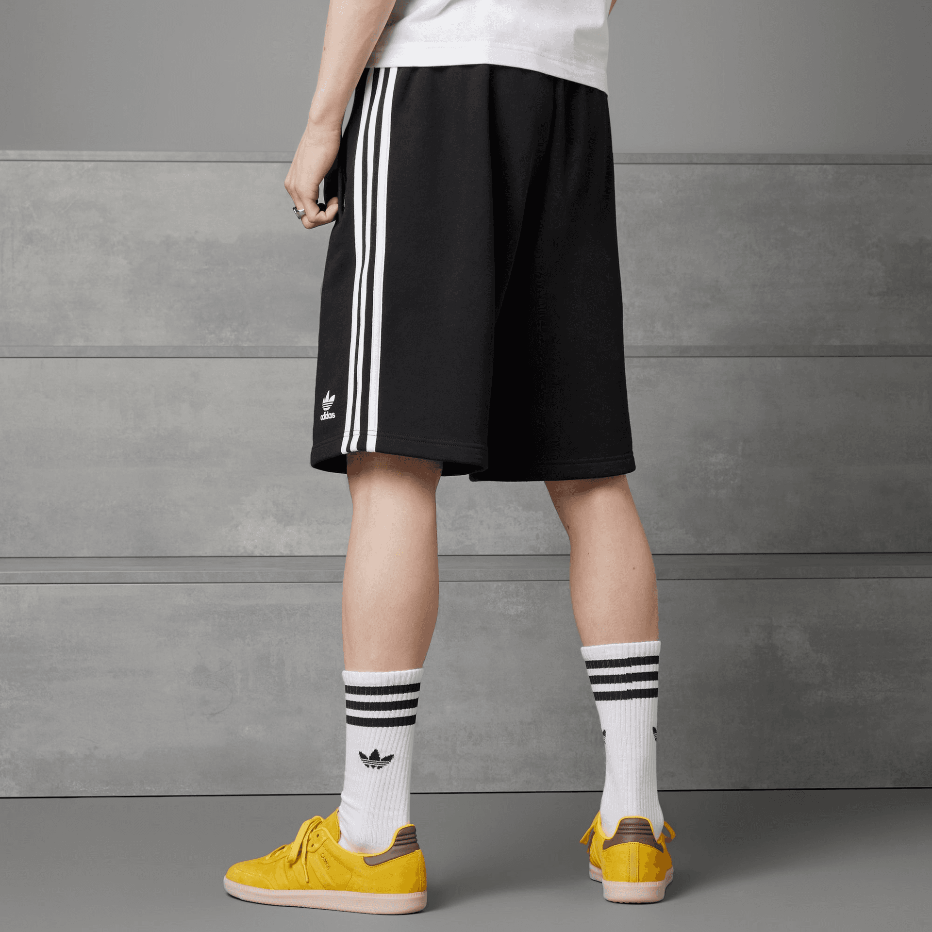 Шорты adidas Manchester United Og Sweat Shorts - изображение 8