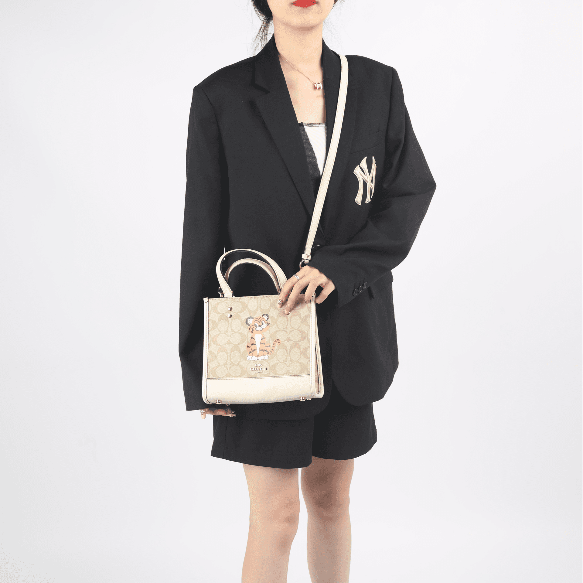 Сумка COACH Dempsey 22 Tote - изображение 4