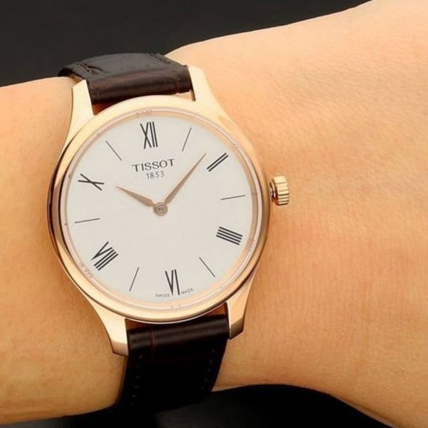Часы TISSOT 30 31mm T063.209.36.038.00 - изображение 7