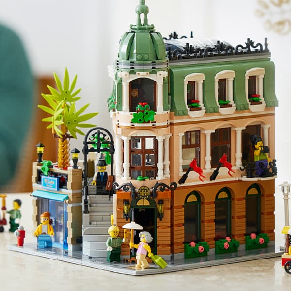 Конструктор LEGO icons 10297 - изображение 3